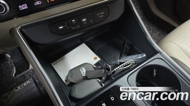 Kia Carnival 2024 — Şəkil 21/39