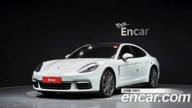 Porsche Panamera 2018 — ფოტო 10/38