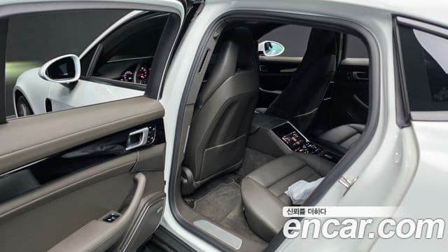 Porsche Panamera 2018 — Şəkil 7/38