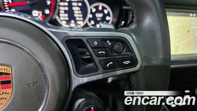 Porsche Panamera 2018 — Şəkil 29/38
