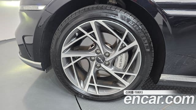 Genesis G90 2022 — Photo 10/39