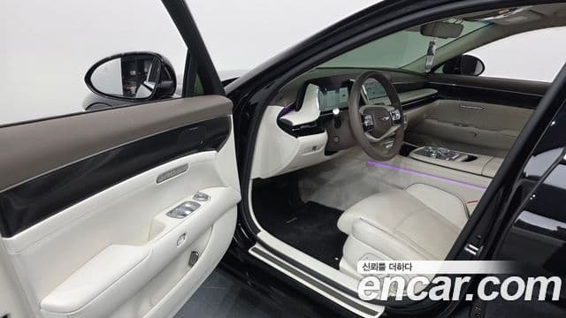 Genesis G90 2022 — Photo 29/39