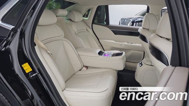 Genesis G90 2022 — Photo 11/39