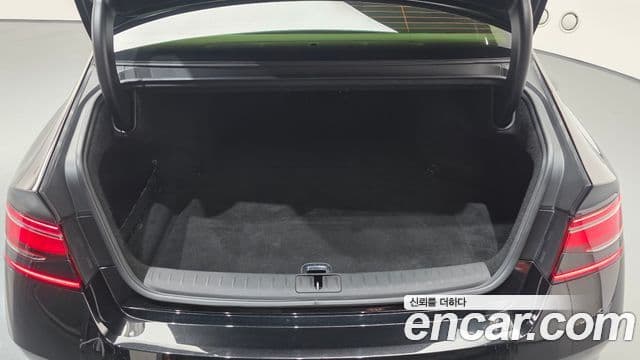 Genesis G90 2022 — Photo 5/39