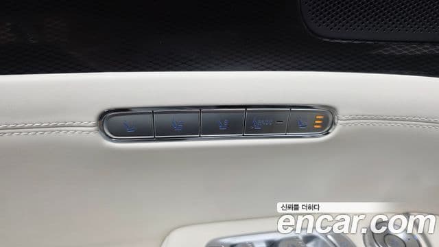 Genesis G90 2022 — Photo 35/39