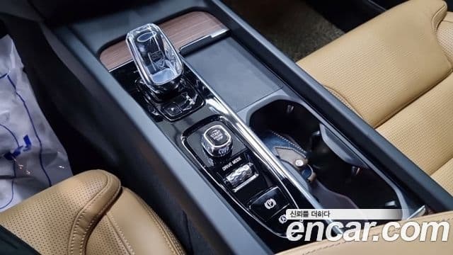 Volvo S60 2021 — Photo 16/18