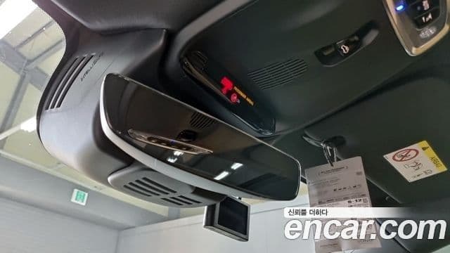Volvo S60 2021 — Photo 9/18