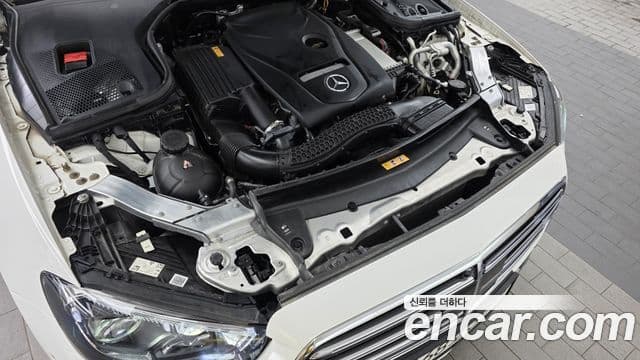 Mercedes-Benz E-Class 2022 — ფოტო 15/33