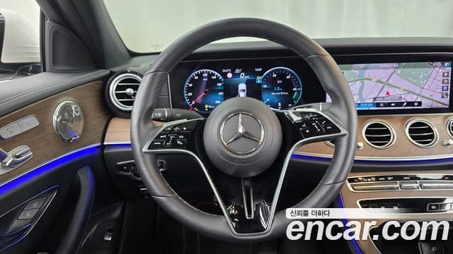 Mercedes-Benz E-Class 2022 — ფოტო 6/33
