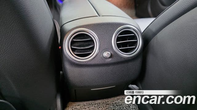 Mercedes-Benz E-Class 2022 — ფოტო 16/33