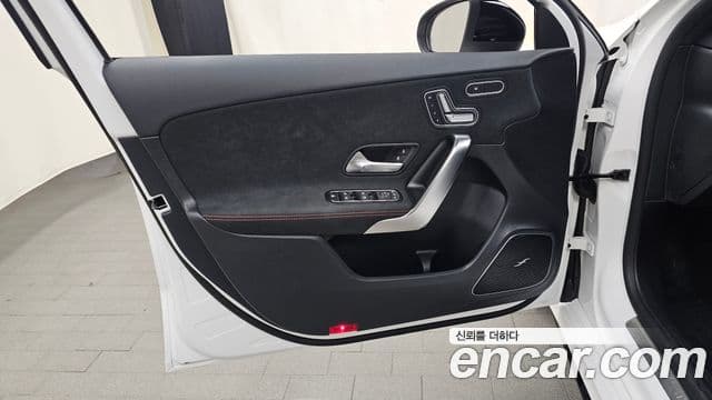 Mercedes-Benz A-Class 2025 — ფოტო 2/30