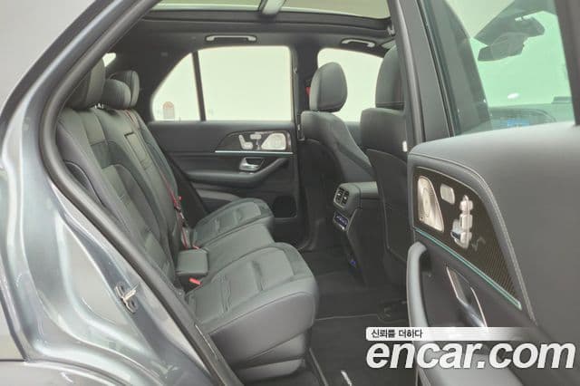 Mercedes-Benz GLE-Class 2025 — Photo 15/18