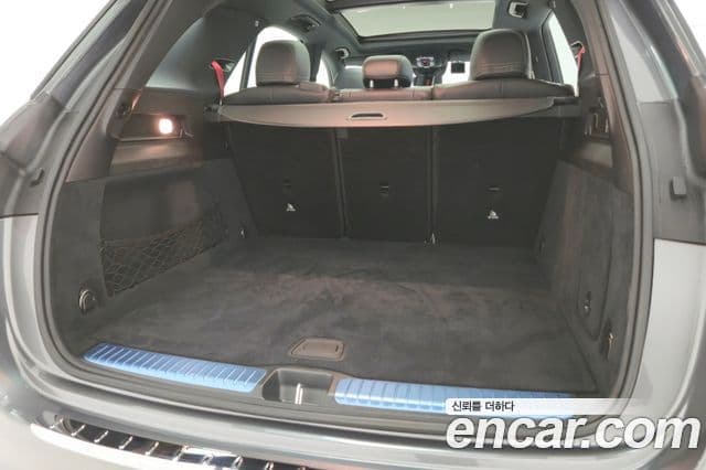 Mercedes-Benz GLE-Class 2025 — Photo 2/18