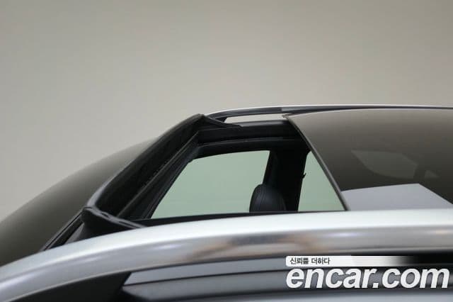 Mercedes-Benz GLE-Class 2025 — Photo 10/18