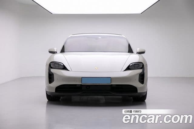 Porsche Taycan 2021 — Şəkil 19/20