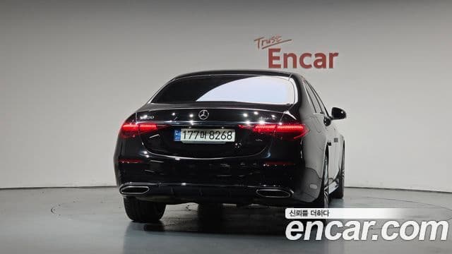 Mercedes-Benz S-Class 2023 — Photo 28/35