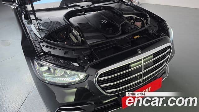 Mercedes-Benz S-Class 2023 — Photo 33/35
