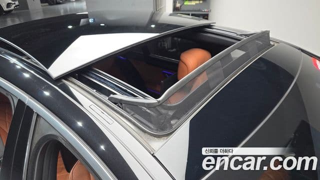 Mercedes-Benz S-Class 2023 — Photo 7/35