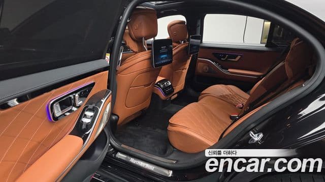Mercedes-Benz S-Class 2023 — Photo 35/35