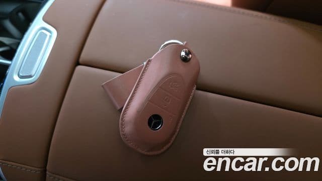 Mercedes-Benz S-Class 2023 — Photo 26/35