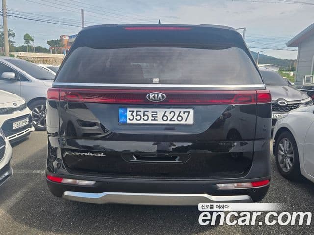 Kia Carnival 2021 — Фото 4/20