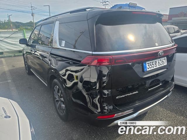 Kia Carnival 2021 — Фото 5/20