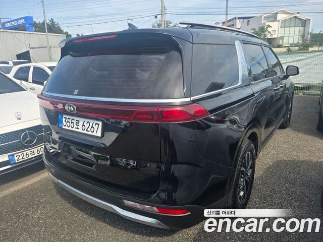 Kia Carnival 2021 — Фото 6/20