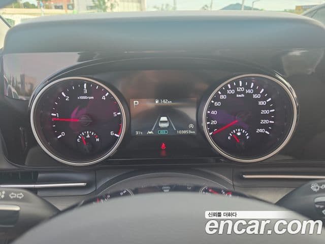 Kia Carnival 2021 — Фото 12/20