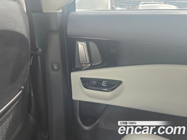 Kia Carnival 2021 — Фото 19/20