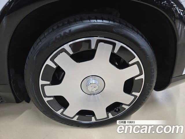 Mercedes-Benz EQS SUV 2024 — Photo 16/20