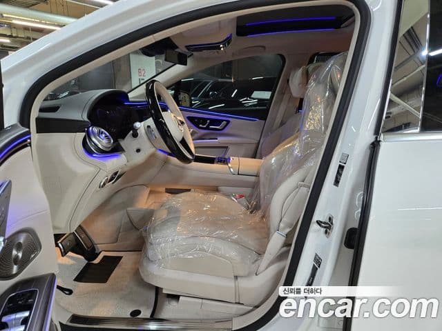 Mercedes-Benz EQS SUV 2024 — Photo 3/20