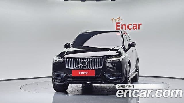 Volvo XC90 2019 — ფოტო 11/39