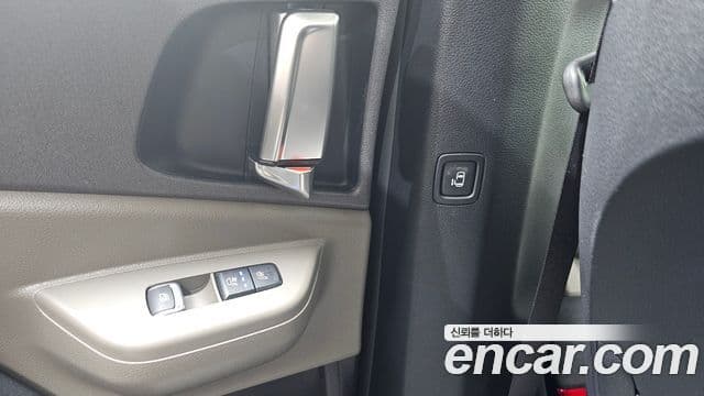 Kia Carnival 2025 — Photo 17/32
