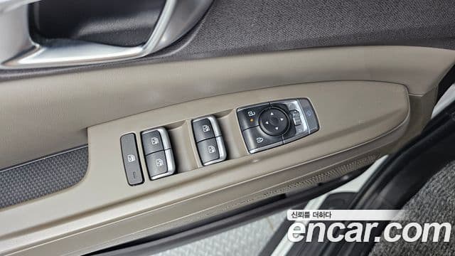 Kia Carnival 2025 — Photo 15/32