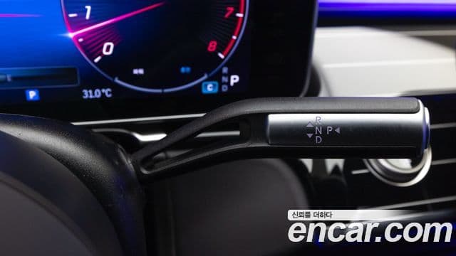 Mercedes-Benz S-Class 2025 — Photo 9/19