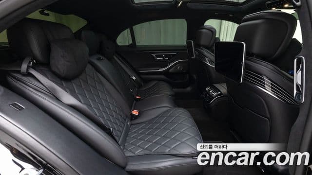 Mercedes-Benz S-Class 2025 — Photo 16/19