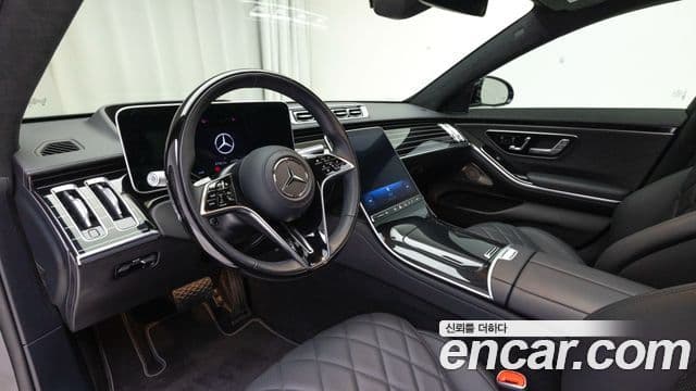 Mercedes-Benz S-Class 2025 — Photo 13/19