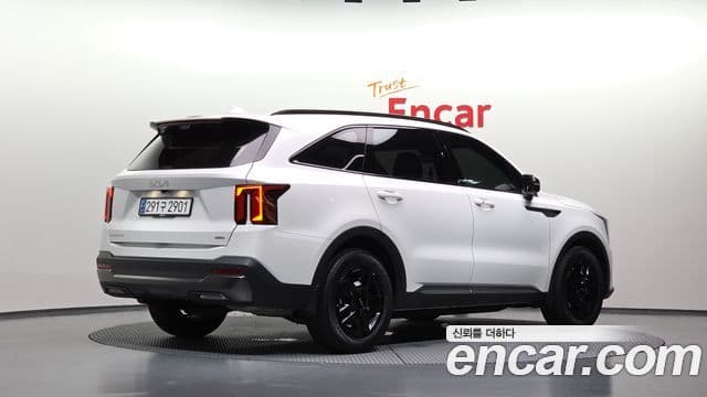 Kia Sorento 2023 — Фото 1/20
