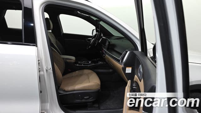 Kia Sorento 2023 — Фото 11/20