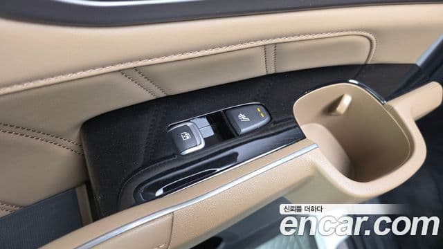 Kia Sorento 2023 — Фото 18/20