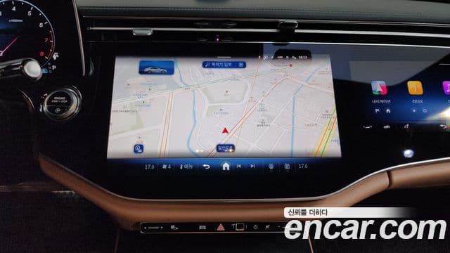 Mercedes-Benz E-Class 2025 — Photo 7/35