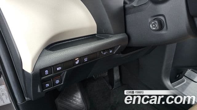 Toyota Sienna 2022 — ფოტო 23/38