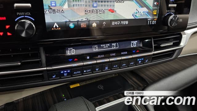 Toyota Sienna 2022 — ფოტო 37/38