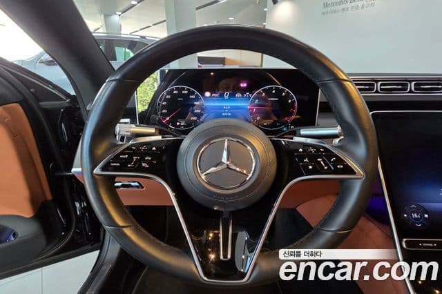 Mercedes-Benz S-Class 2023 — Photo 14/20