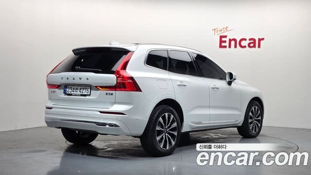 Volvo XC60 2023 — Şəkil 10/34