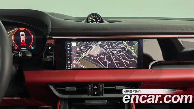 Porsche Macan EV 2025 — Photo 19/35