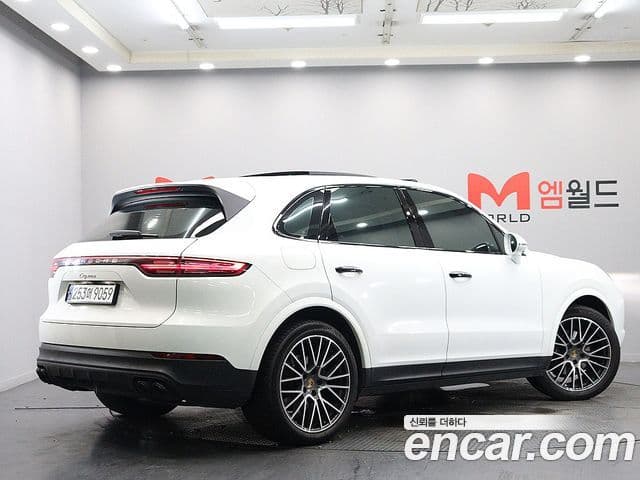 Porsche Cayenne 2019 — Photo 16/20