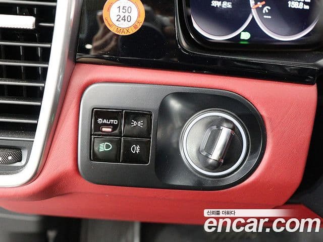 Porsche Cayenne 2019 — Photo 7/20