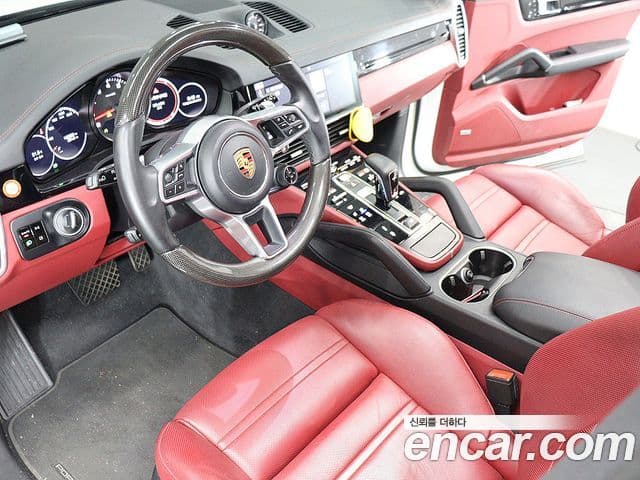 Porsche Cayenne 2019 — Photo 19/20