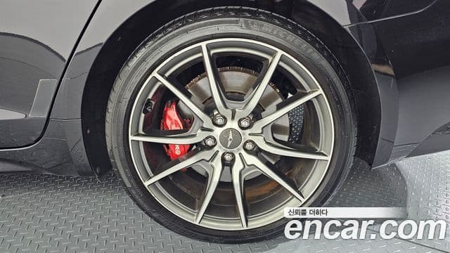 Genesis G70 2020 — Photo 11/35
